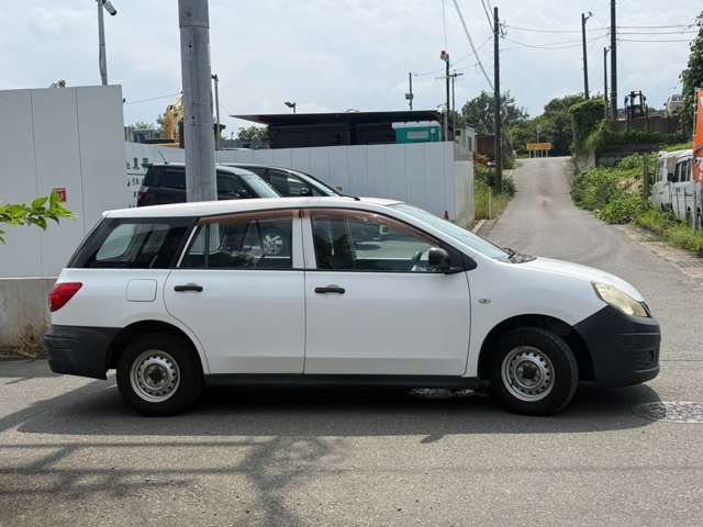 2010 Mazda Familia Van – thumbnail 4
