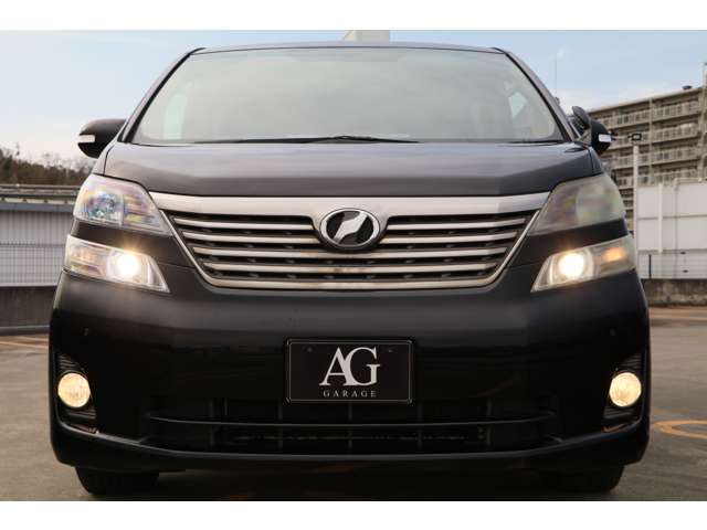 2010 Toyota Vellfire – thumbnail 4
