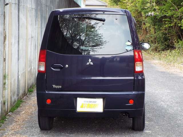 2010 Mitsubishi Toppo – thumbnail 3