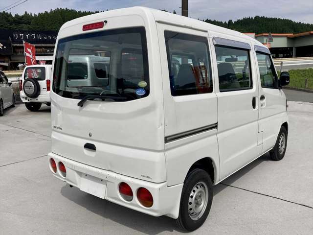 2010 Mitsubishi Minicab Van – thumbnail 3