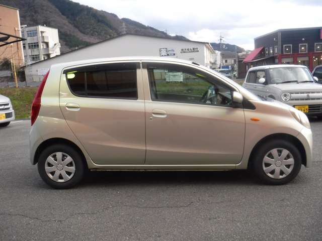 2009 Daihatsu Mira – thumbnail 4