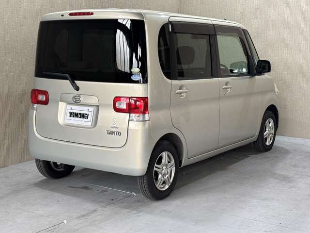2009 Daihatsu Tanto – thumbnail 4