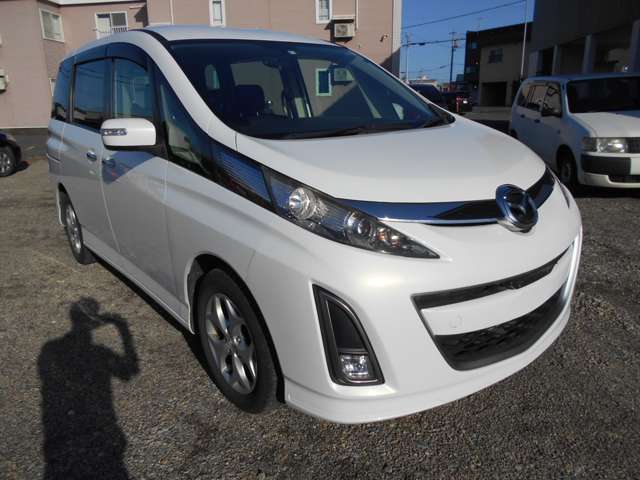 2010 Mazda Biante – thumbnail 3