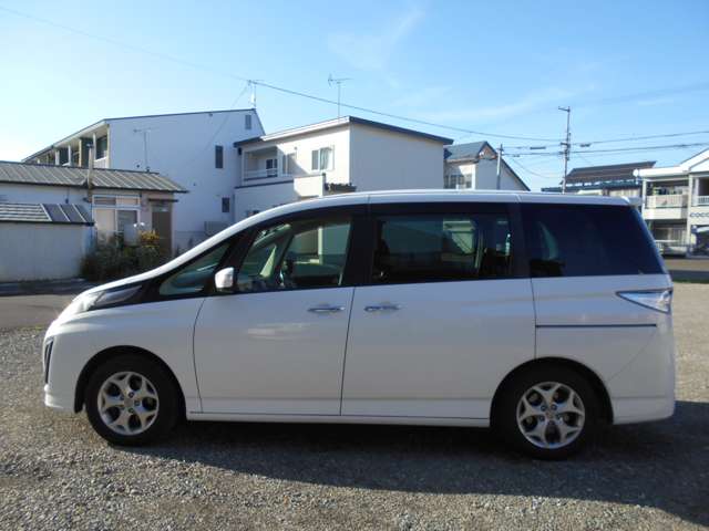 2010 Mazda Biante – thumbnail 4