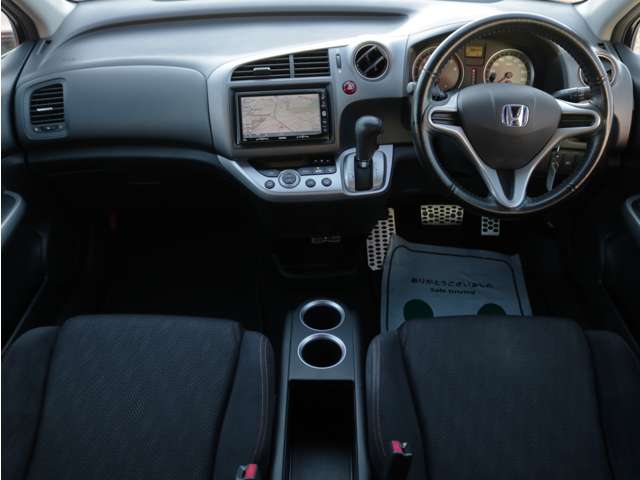 2010 Honda Stream – thumbnail 4