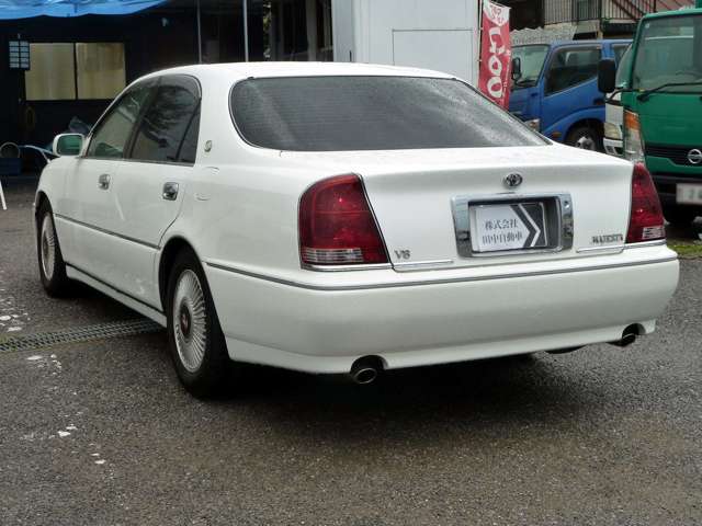2001 Toyota Crown Majesta – thumbnail 4