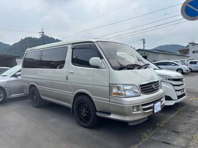 2000 Toyota Hiace – thumbnail 4