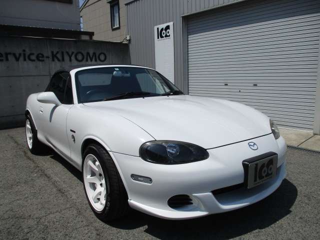 2004 Mazda Roadster – thumbnail 3