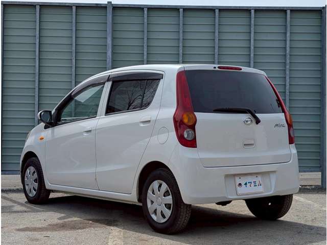 2010 Daihatsu Mira – thumbnail 4