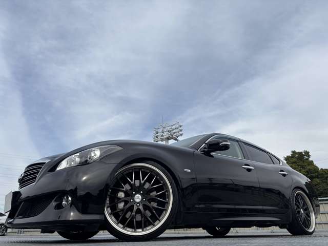 2009 Nissan Fuga – thumbnail 4