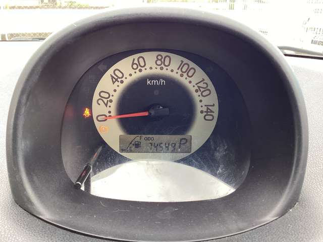 2010 Daihatsu Esse – thumbnail 4