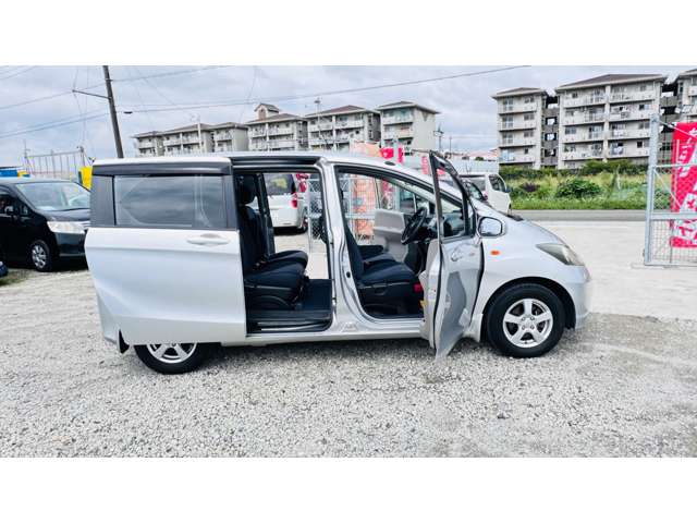 2009 Honda Freed – thumbnail 3