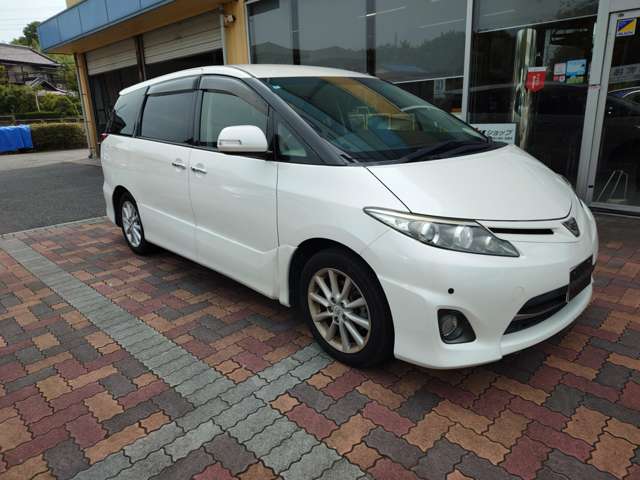 2010 Toyota Estima – thumbnail 3