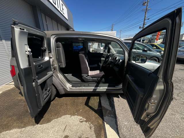 2004 Honda Element – thumbnail 2