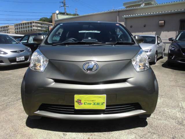 2008 Toyota iQ – thumbnail 2