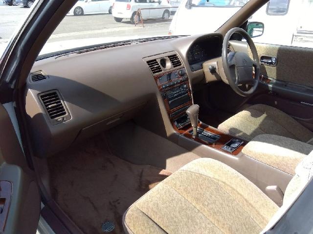 1995 Nissan Laurel – thumbnail 3