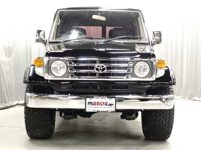 1999 Toyota Land Cruiser 70 – thumbnail 3
