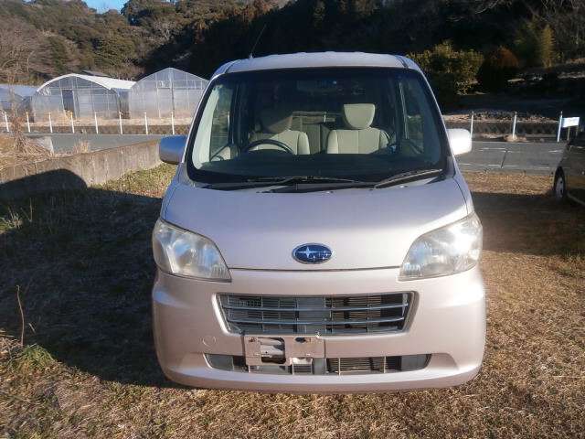 2010 Subaru Lucra – thumbnail 2