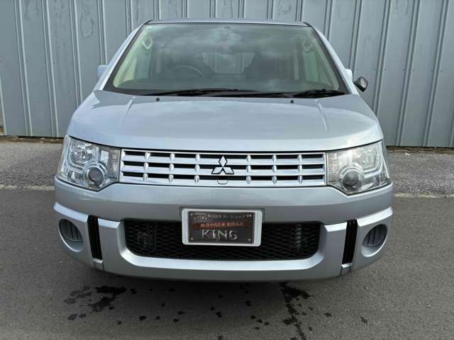 2009 Mitsubishi Delica D:5 – thumbnail 2