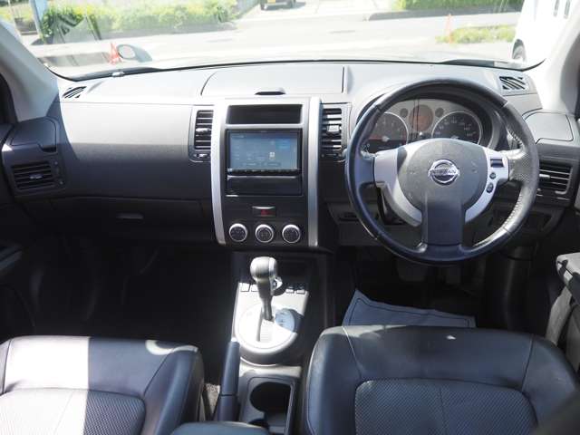 2009 Nissan X-Trail – thumbnail 3