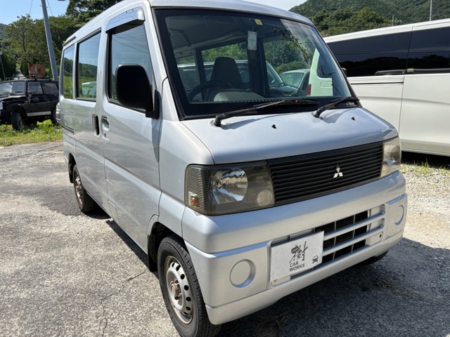 2001 Mitsubishi Minicab Van