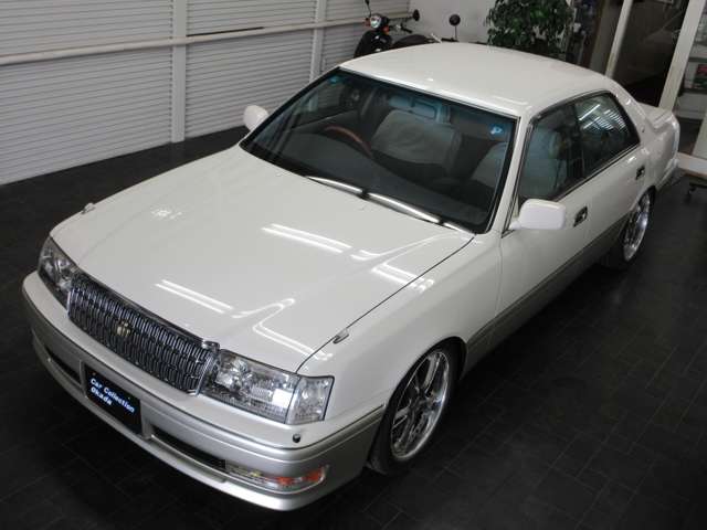 1999 Toyota Crown – thumbnail 2