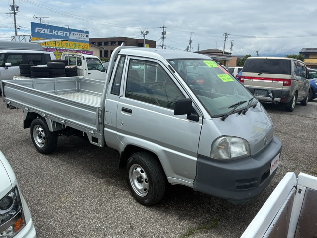 2007 Toyota TownAce Track