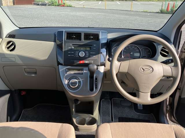 2010 Daihatsu Mira – thumbnail 4