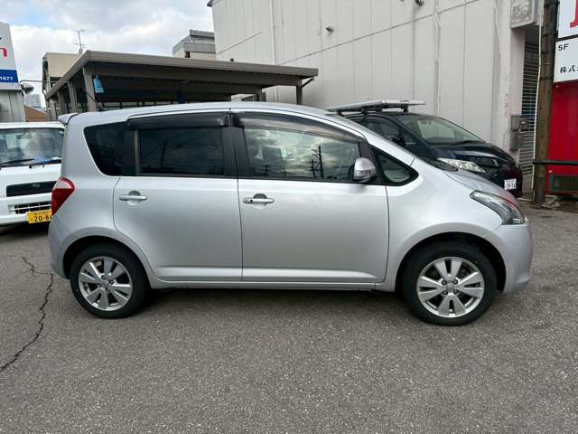 2007 Toyota Ractis – thumbnail 3