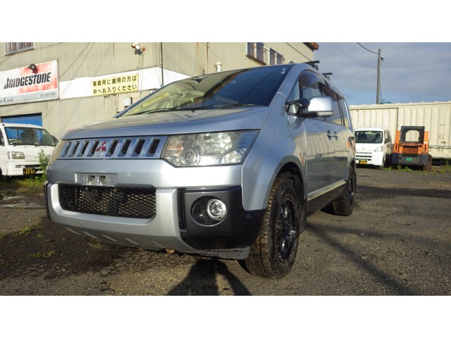 2009 Mitsubishi Delica D:5