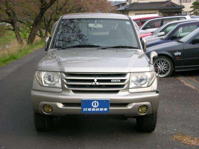 2001 Mitsubishi Pajero iO – thumbnail 2