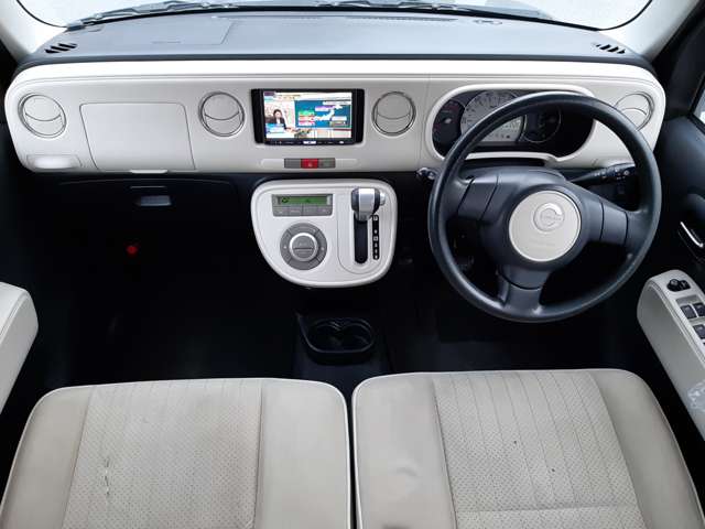 2010 Daihatsu Mira Cocoa – thumbnail 2