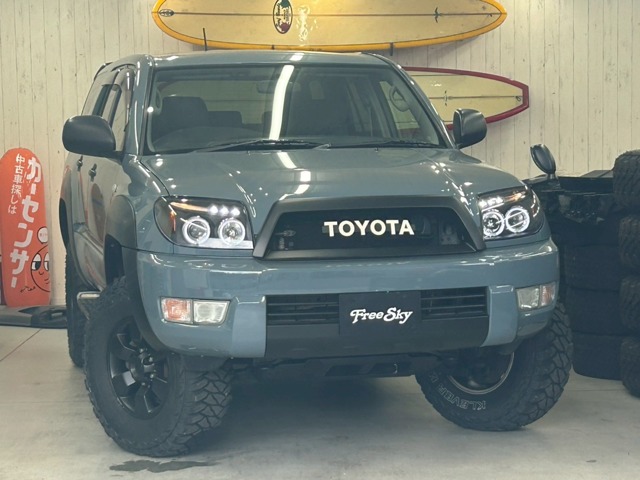 2003 Toyota Hilux Surf – thumbnail 3
