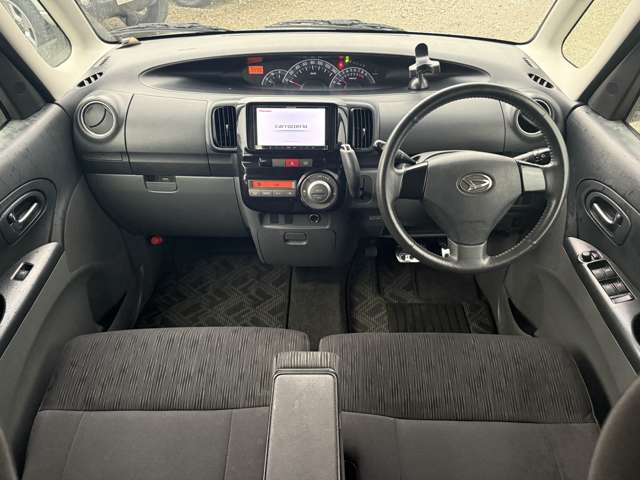 2010 Daihatsu Tanto – thumbnail 2