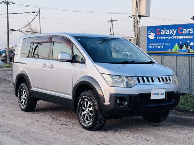 2009 Mitsubishi Delica D:5 – thumbnail 2