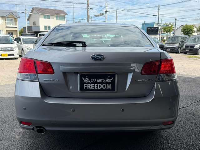 2010 Subaru Legacy B4 – thumbnail 3