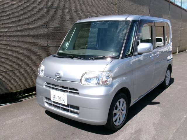 2010 Daihatsu Tanto – thumbnail 3