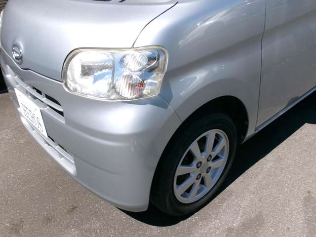 2010 Daihatsu Tanto – thumbnail 4
