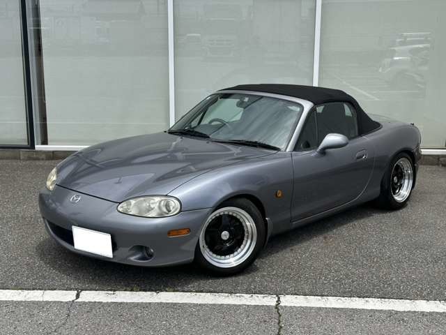 2004 Mazda Roadster – thumbnail 2