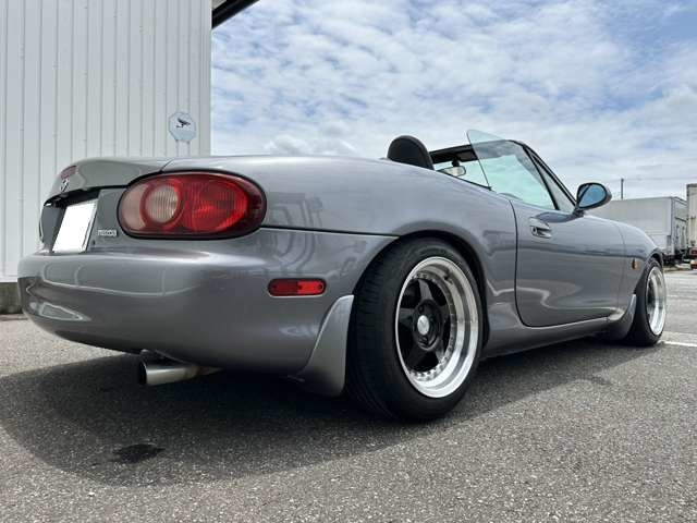 2004 Mazda Roadster – thumbnail 4