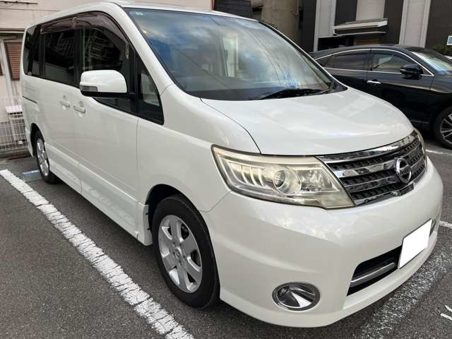 2009 Nissan Serena – thumbnail 2