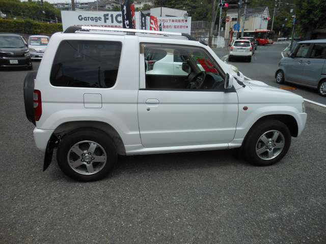 2010 Nissan Kix – thumbnail 4