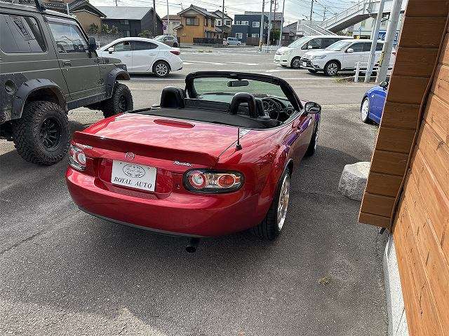 2005 Mazda Roadster – thumbnail 3