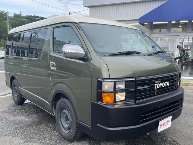 2009 Toyota Hiace – thumbnail 4