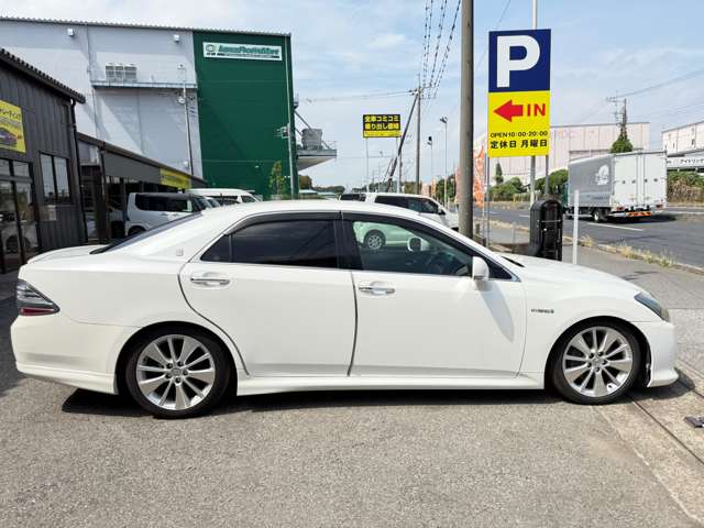 2008 Toyota Crown Hybrid – thumbnail 4
