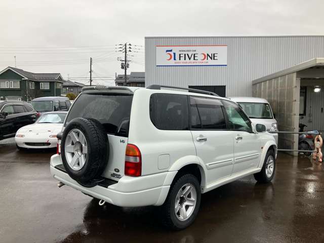 2001 Suzuki Grand Escudo – thumbnail 2