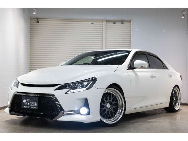 2010 Toyota Mark X – thumbnail 3