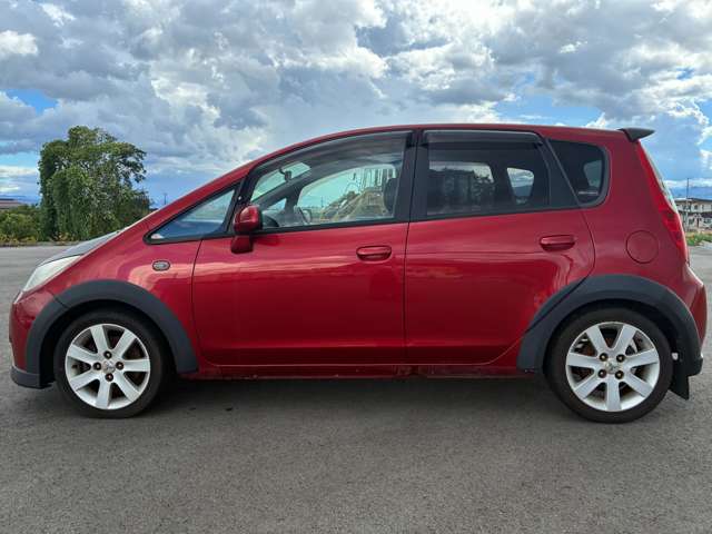 2006 Mitsubishi Colt – thumbnail 4