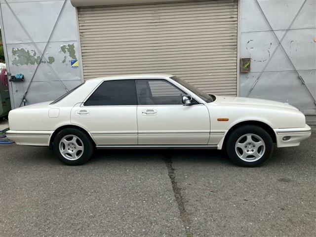 1988 Nissan Cima – thumbnail 4