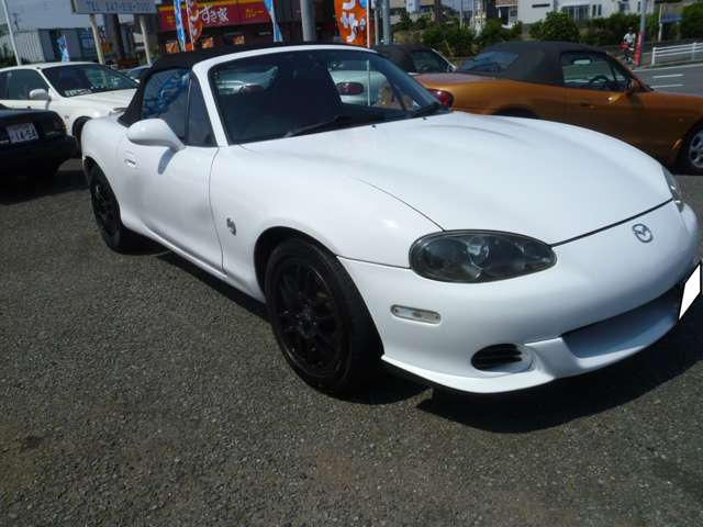 2005 Mazda Roadster – thumbnail 2